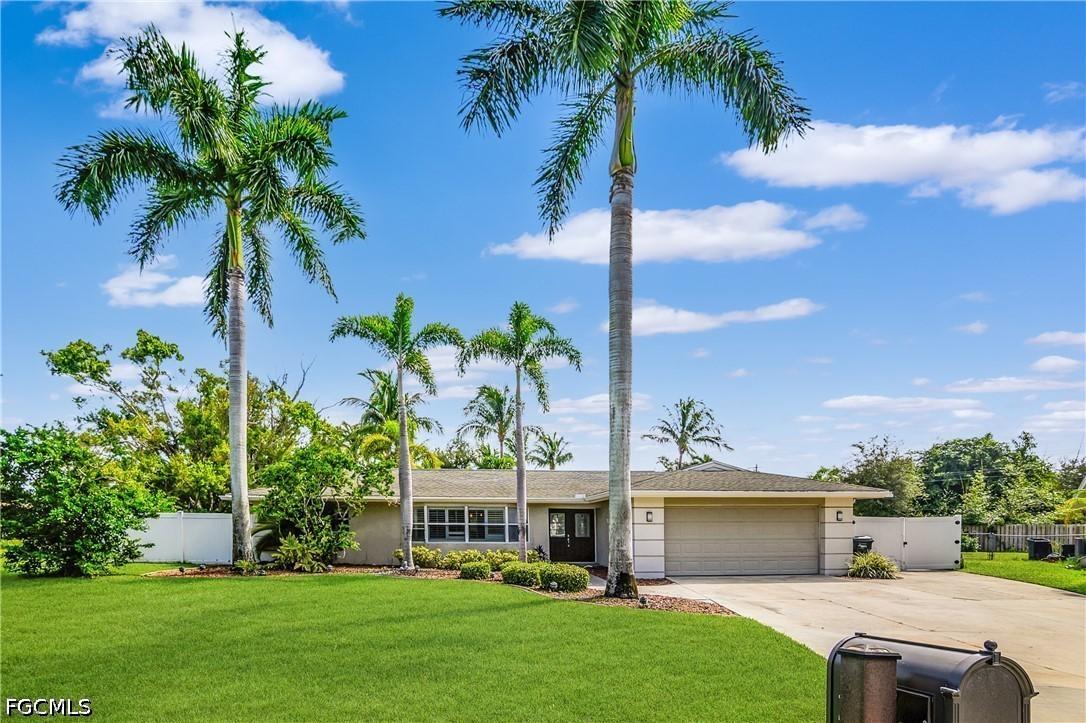 1687 N Flossmoor Rd., Fort Myers, FL 33919