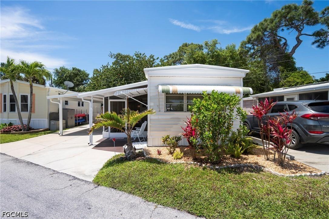 20660 River Dr., Estero, FL 33928