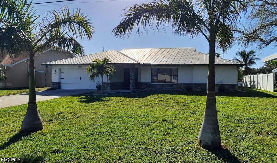3502 SE 16th Pl., Cape Coral, FL 33904