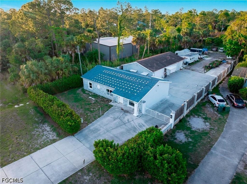 3871 White Blvd., Naples, FL 34117