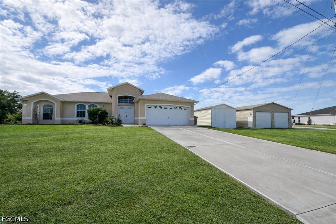 517 Peerless Cir., Lehigh Acres, FL 33974