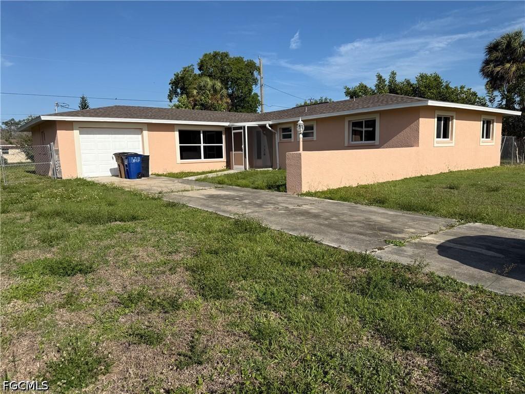 344 Dellwood Ave., Lehigh Acres, FL 33936