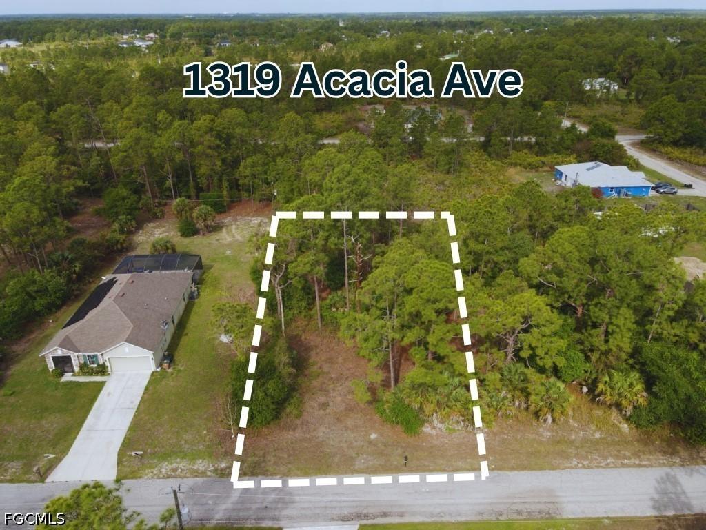 1319 Acacia Ave., Lehigh Acres, FL 33972