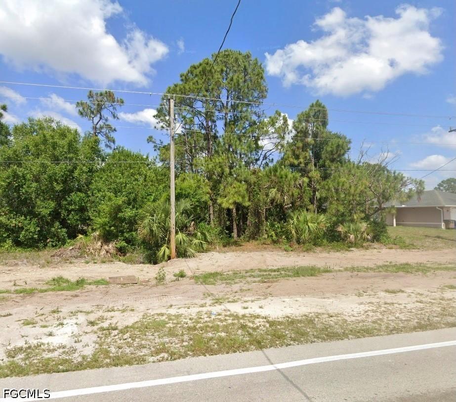 410/412 Bell Blvd., Lehigh Acres, FL 33974