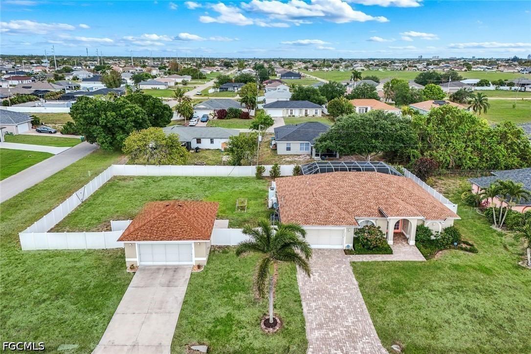 2217 NE 1st Pl., Cape Coral, FL 33909