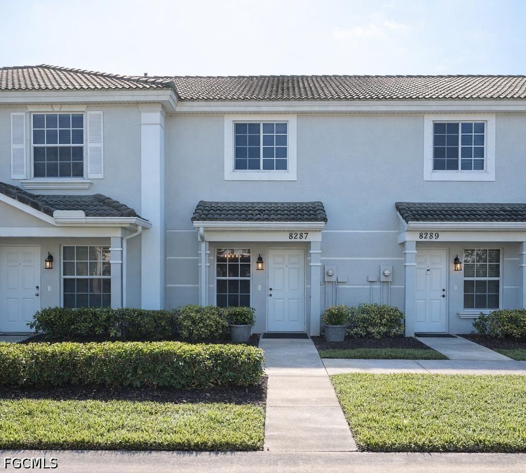 8287 Pacific Beach Dr., Fort Myers, FL 33966