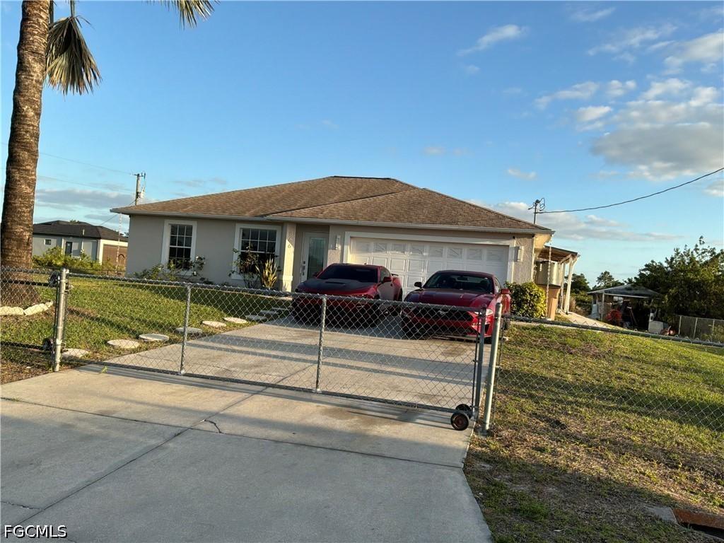866 Chipley St., Lehigh Acres, FL 33974