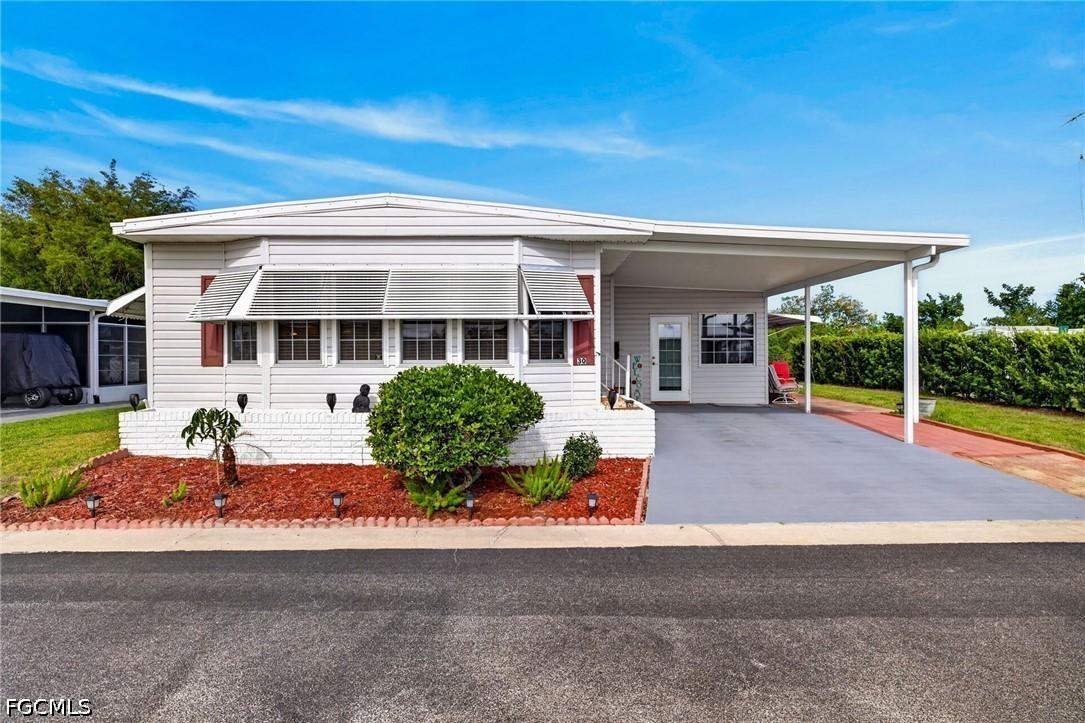 30 Aloe St., Alva, FL 33920