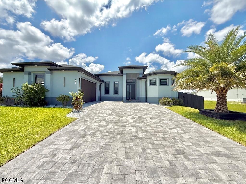 2618 NW 8th Ter., Cape Coral, FL 33993