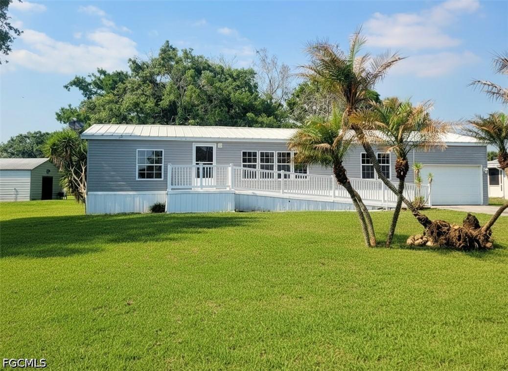 1047 Mayford Lake Rd., Moore Haven, FL 33471