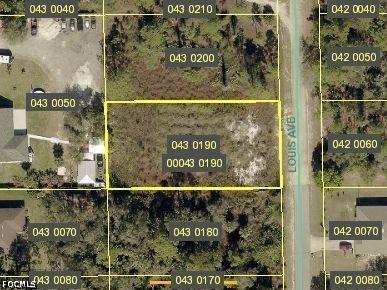 713 Louis Ave., Lehigh Acres, FL 33972