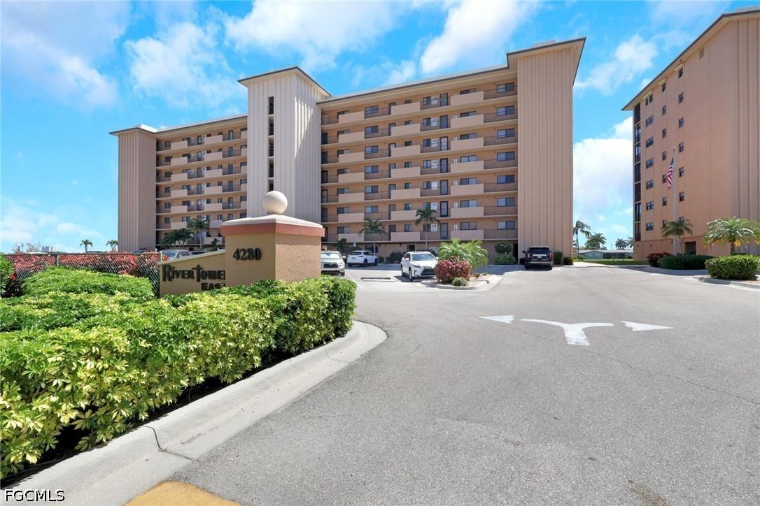 4280 SE 20th Pl. #402, Cape Coral, FL 33904
