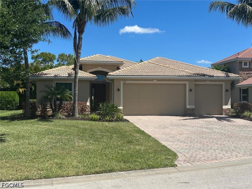 13451 Seaside Harbour Dr., North Fort Myers, FL 33903