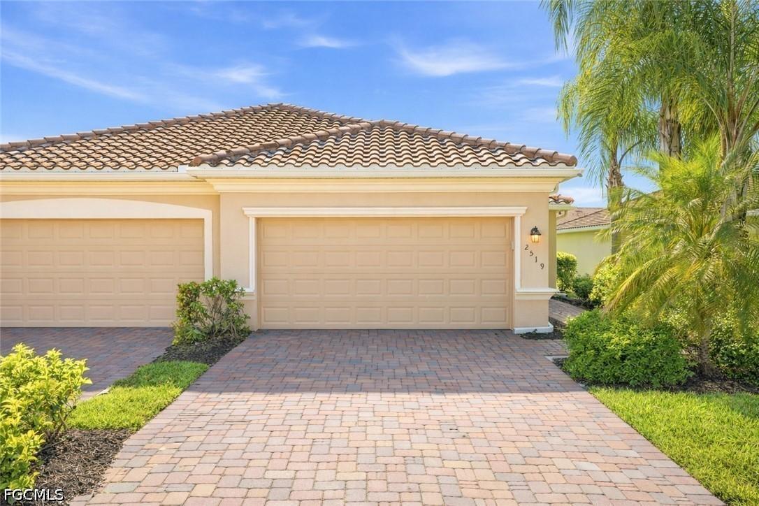 2519 Vine Ave., Naples, FL 34120