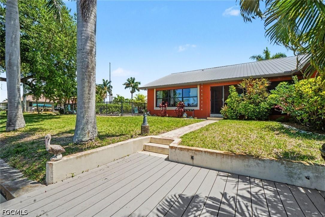 1422 SW 4th Ave., Cape Coral, FL 33991