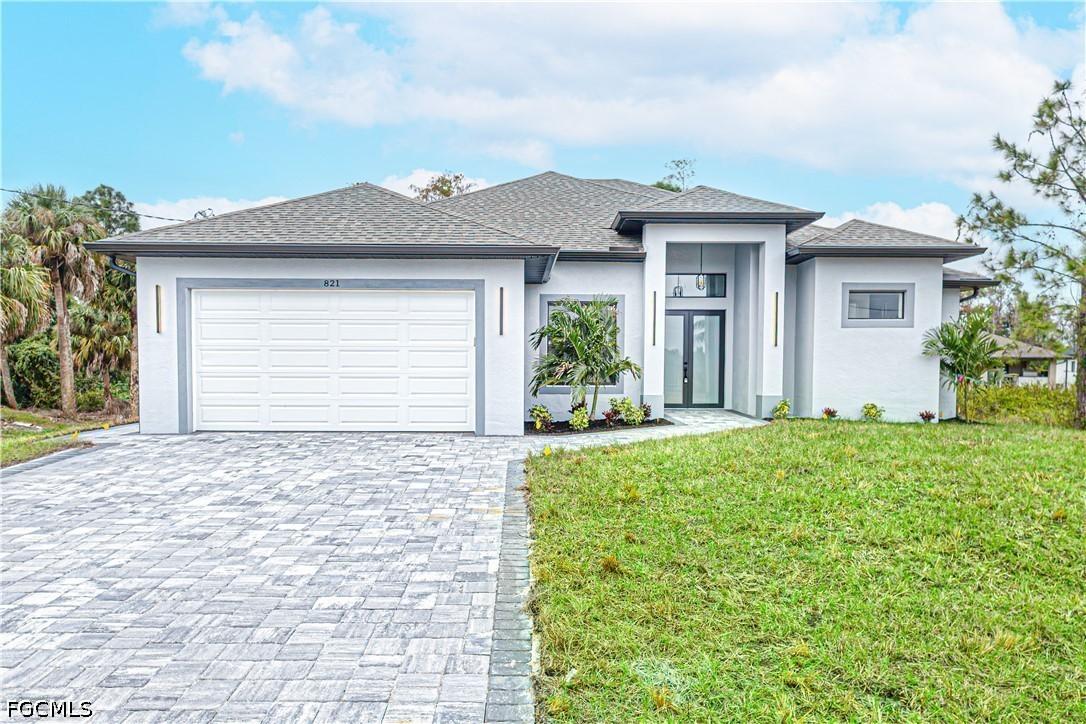 821 Atherton Ave., Lehigh Acres, FL 33971