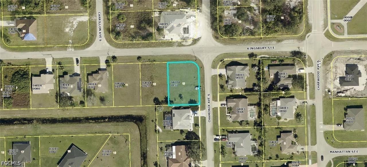 648 Kingsbury St., Lehigh Acres, FL 33974