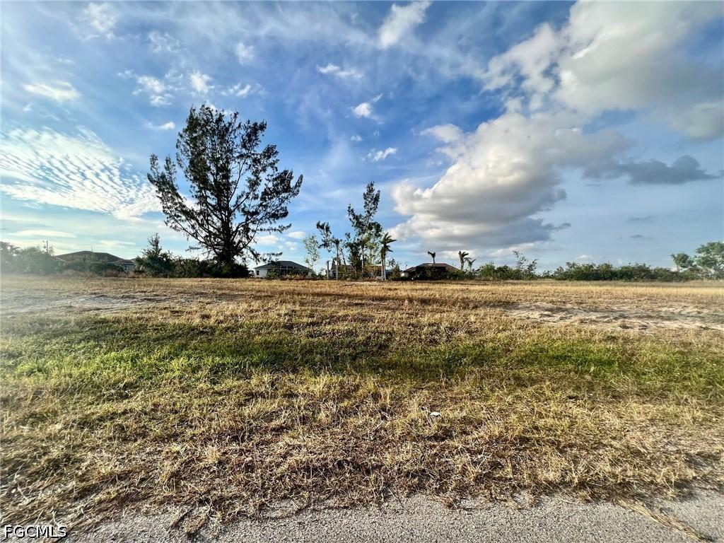 1430 NW 24th Pl., Cape Coral, FL 33993