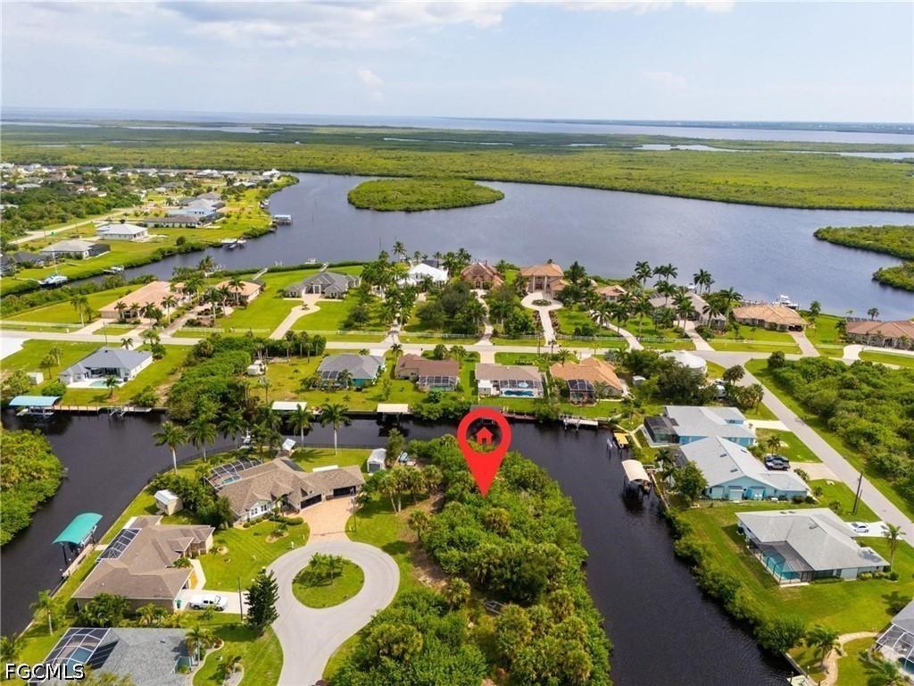 4497 Bayview St., Port Charlotte, FL 33948