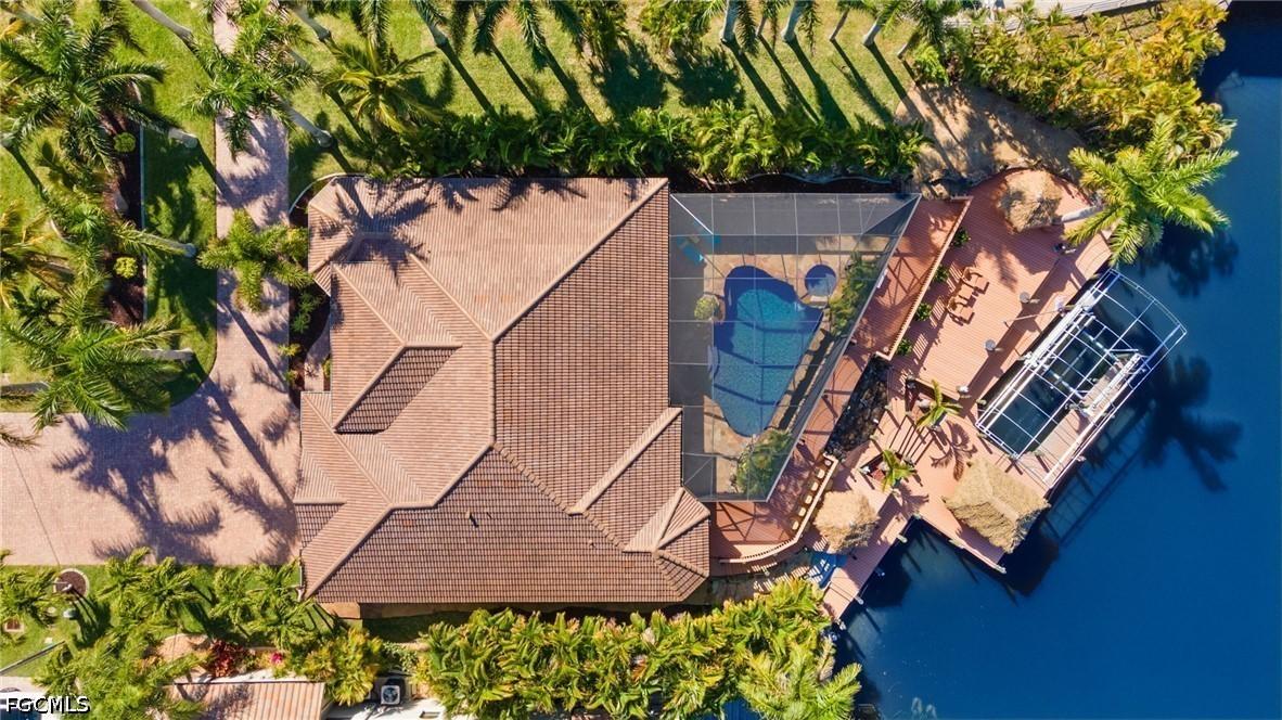 2710 SW 27th Pl., Cape Coral, FL 33914