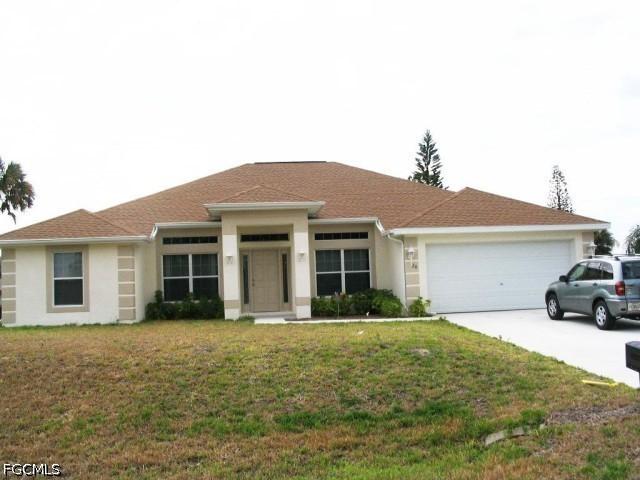 20 Hampton Ave., Lehigh Acres, FL 33936