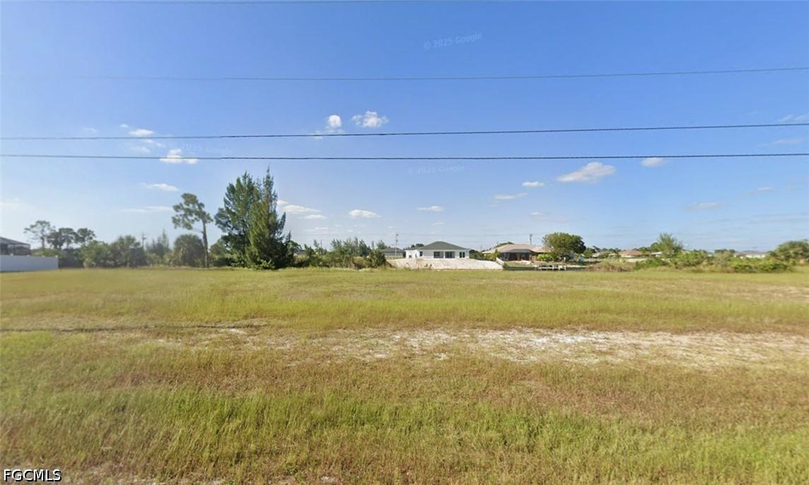 1011 NE 37th Ter., Cape Coral, FL 33909