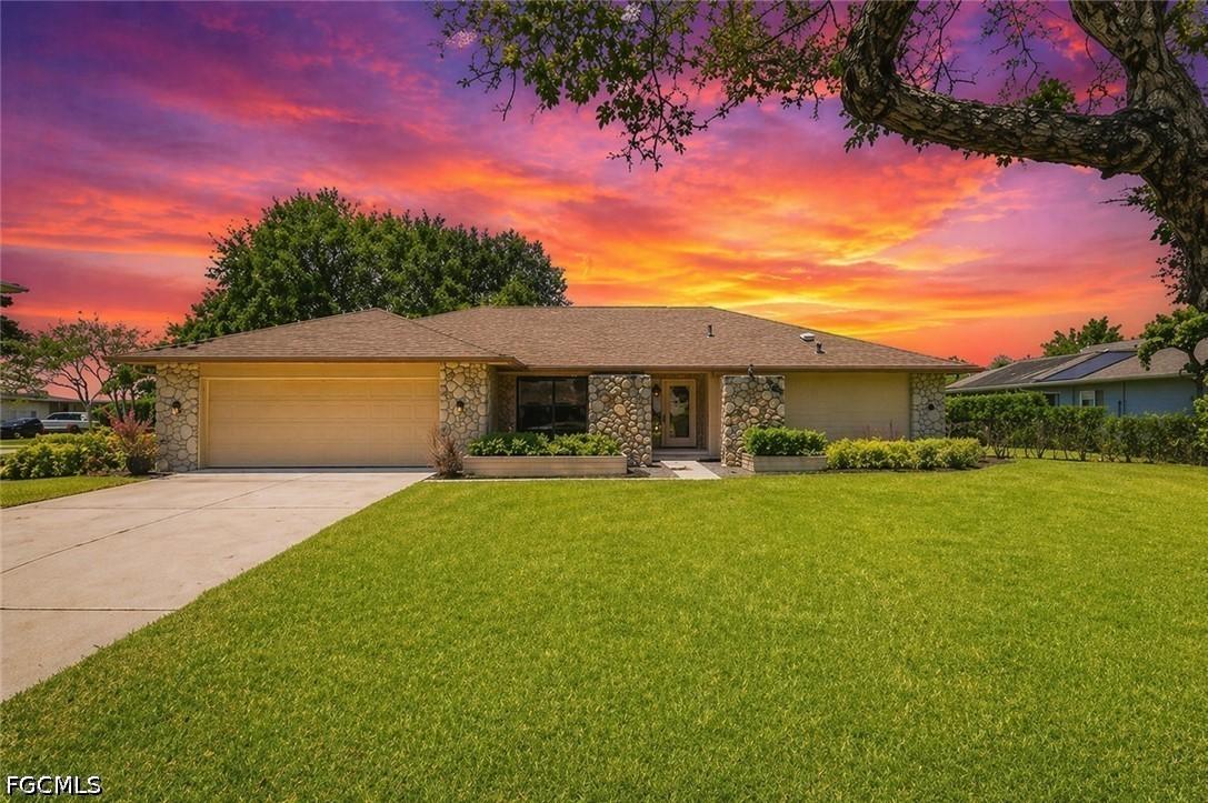 1941 Princess Ct., Naples, FL 34110