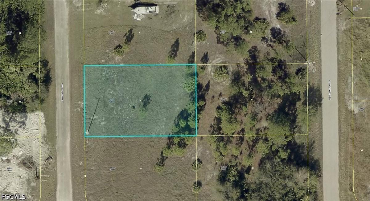 651 Crossarm Ave., Lehigh Acres, FL 33974