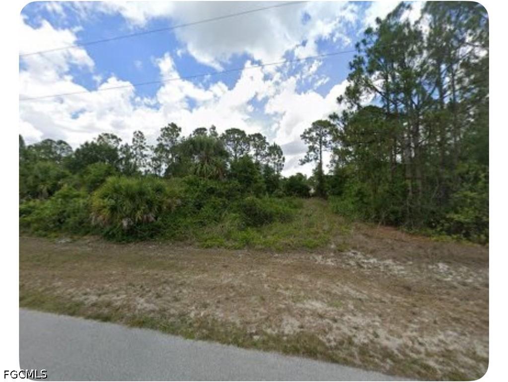 1039 Binkley St., Lehigh Acres, FL 33974