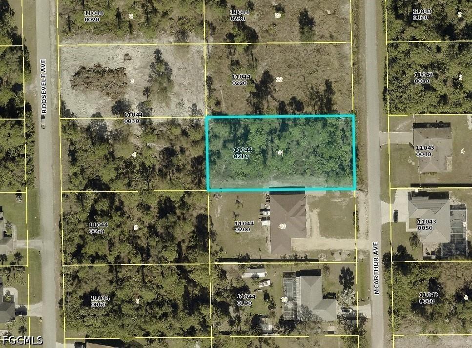 110 Moore Ave., Lehigh Acres, FL 33936