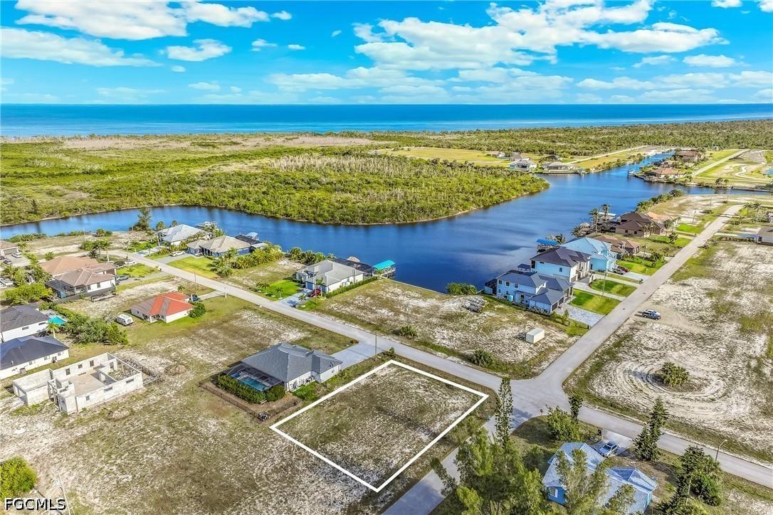 4618 NW 34th Ter., Cape Coral, FL 33993