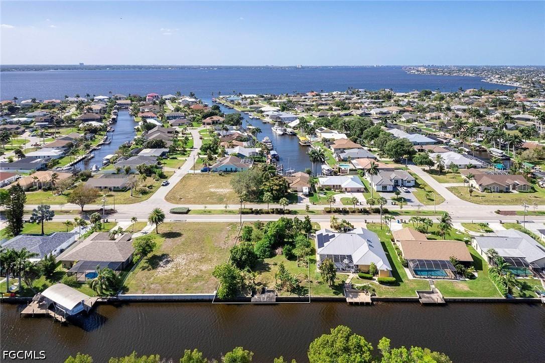 2411 Everest Pkwy., Cape Coral, FL 33904