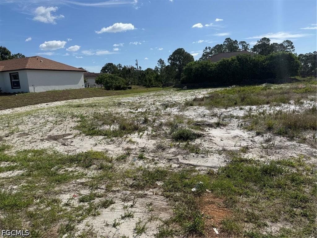 733 Anaconda Ave., Lehigh Acres, FL 33974