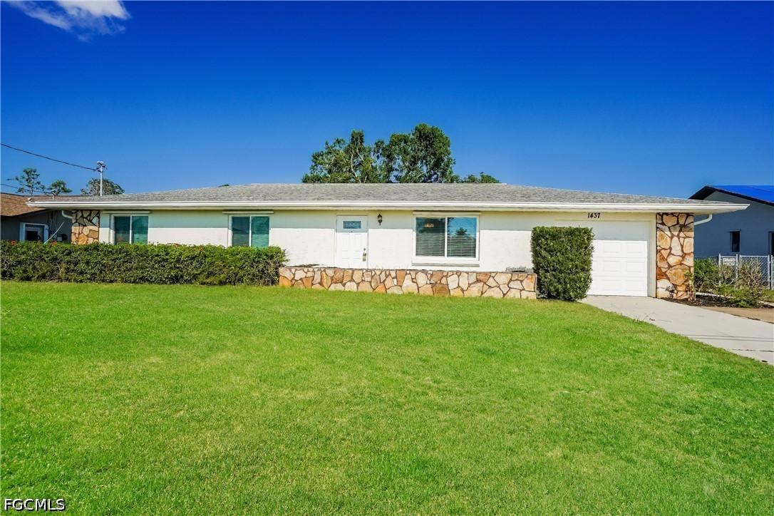 1437 SE 14th Ter., Cape Coral, FL 33990