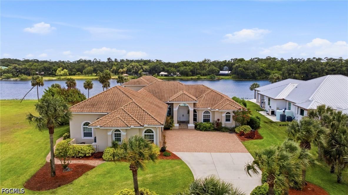 2504 Caloosa Shores Dr., Labelle, FL 33935