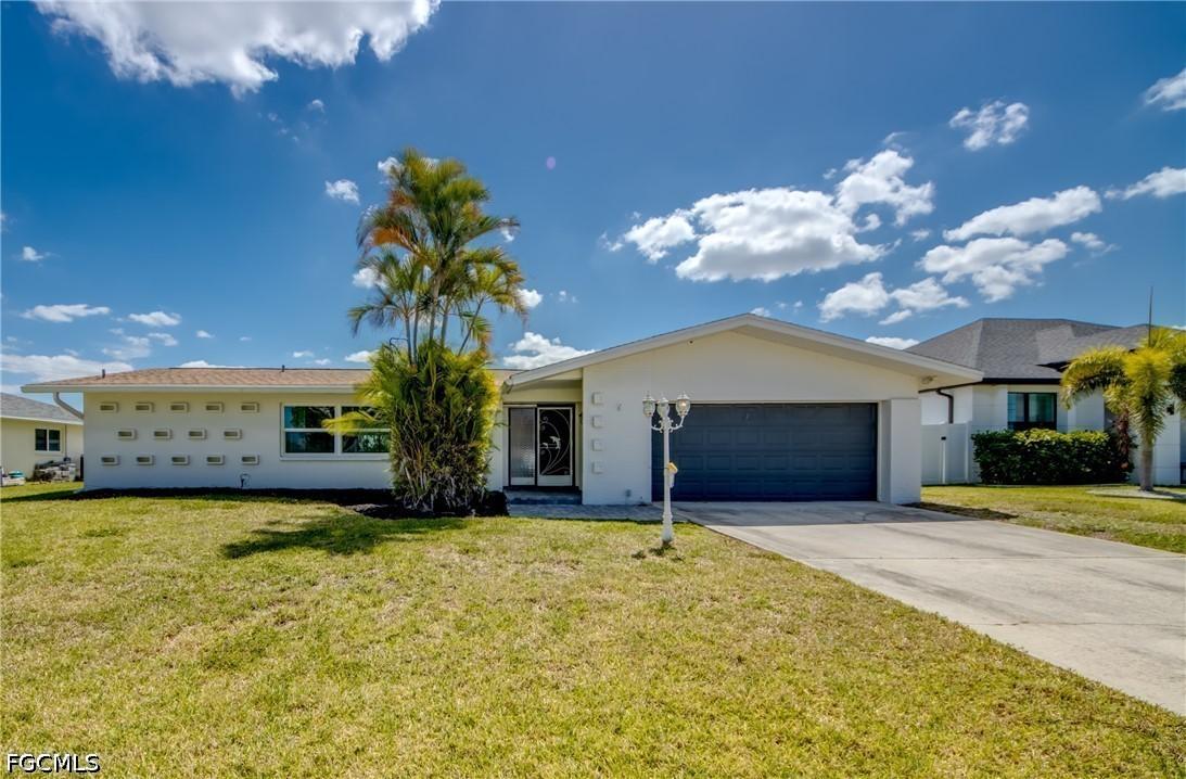 3009 SE 10th Ave., Cape Coral, FL 33904