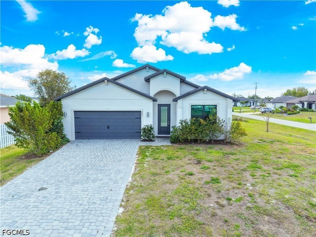 2021 NE 4th Ave., Cape Coral, FL 33909