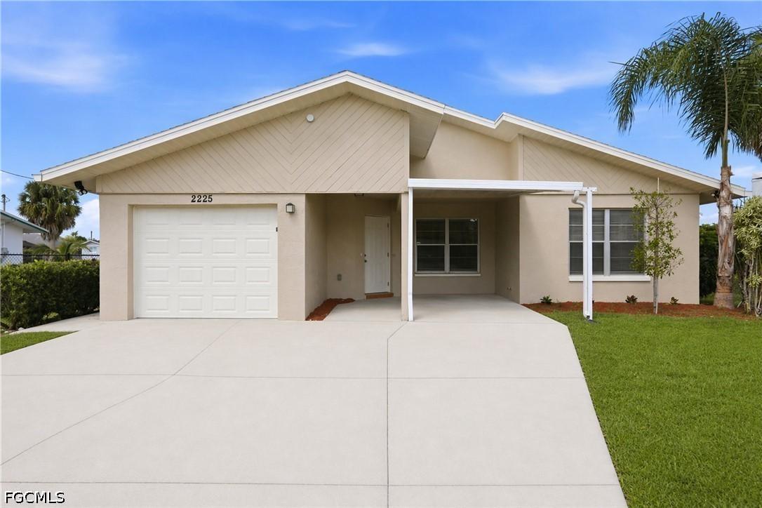 2225 Isle Of Pines Ave., Fort Myers, FL 33905