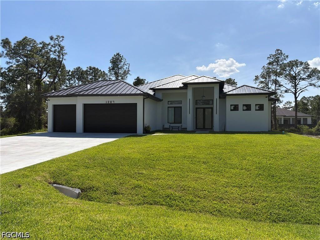 1207 Magnolia Ave., Lehigh Acres, FL 33972