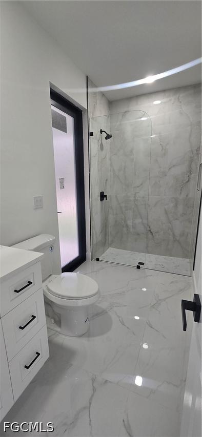 918 Hooper Ave., Lehigh Acres, FL 33974