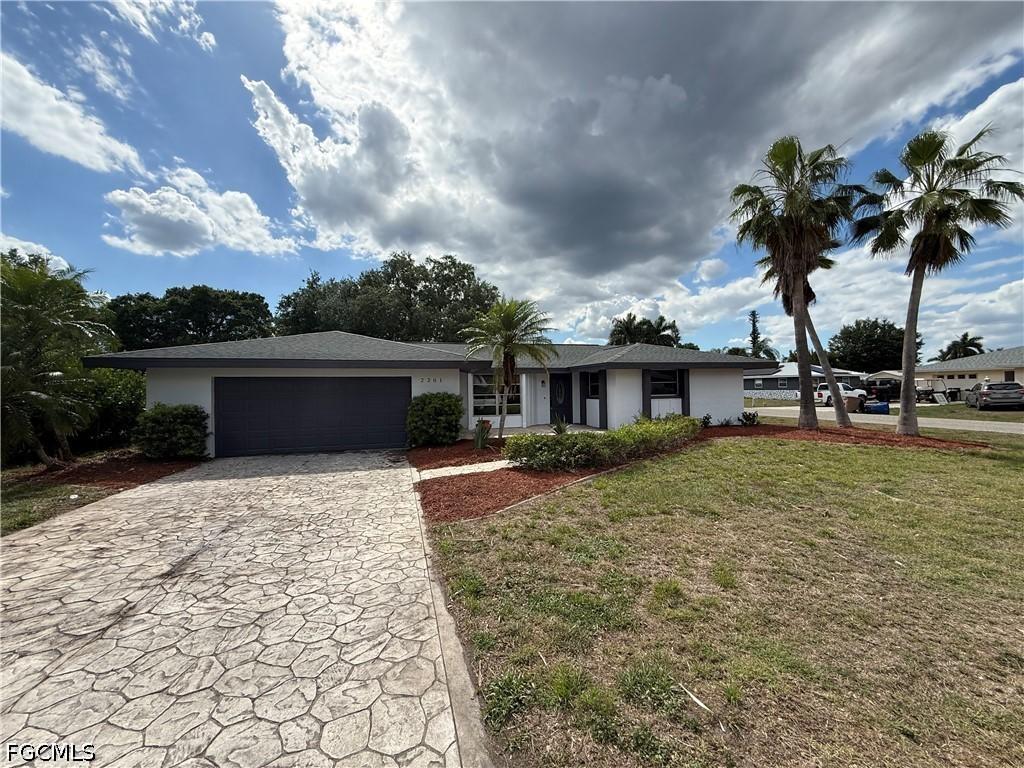 2201 Parkview Dr., Fort Myers, FL 33905