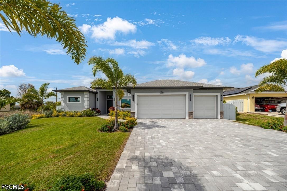 419 NW 4th Ter., Cape Coral, FL 33993