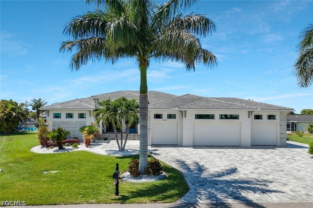 3816 SE 21st Pl., Cape Coral, FL 33904