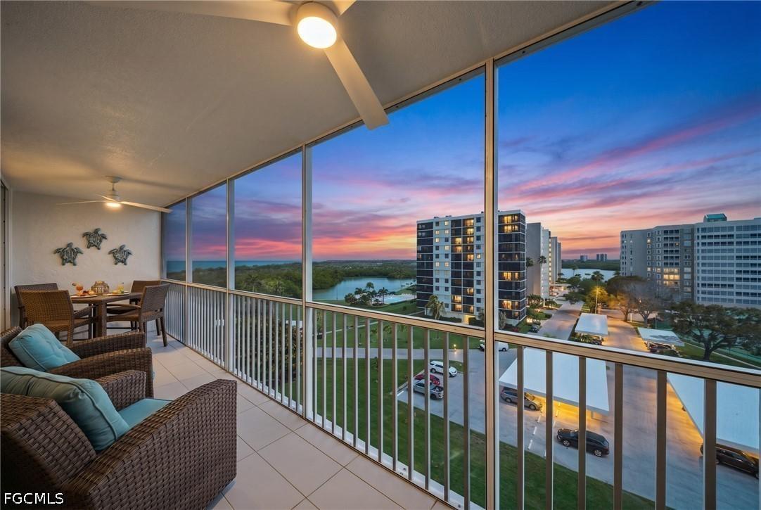 5 Bluebill Ave. #808, Naples, FL 34108