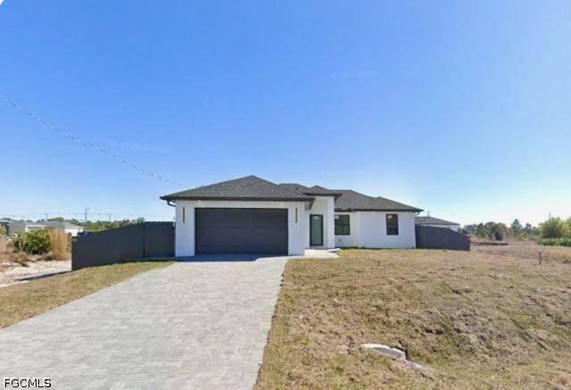 913 Mildred Ave., Lehigh Acres, FL 33974