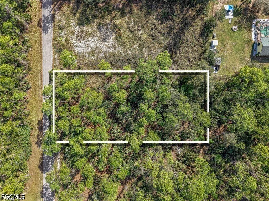 2017 Grant Ave., Alva, FL 33920