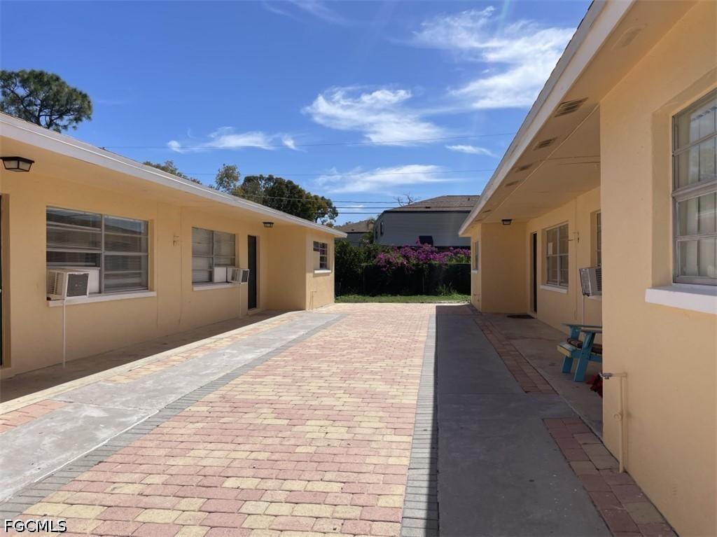 5623/5621 Fourth Ave., Fort Myers, FL 33907