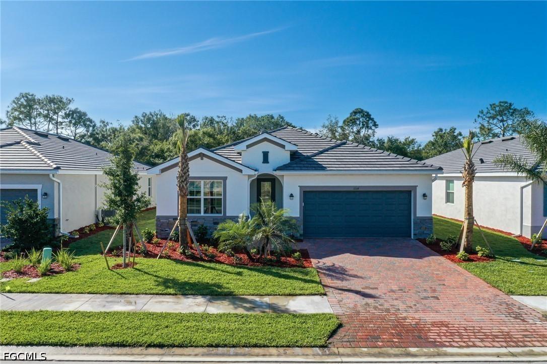 3314 Weston Manor Dr., Alva, FL 33920
