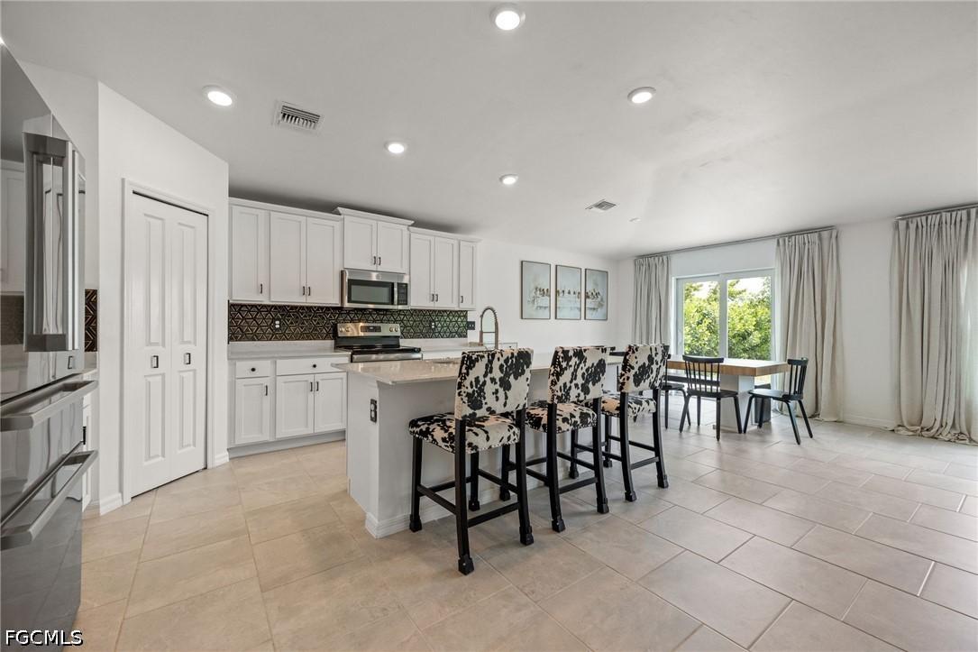 13910 Buckingham Oak Dr., Fort Myers, FL 33905