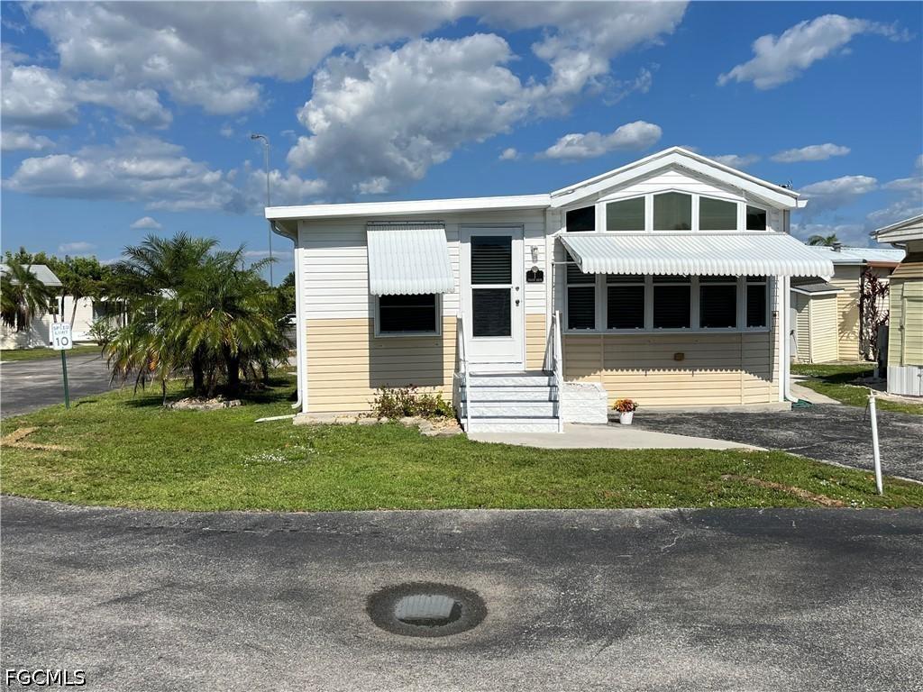 1 Zircon Dr. #1Z, Naples, FL 34114